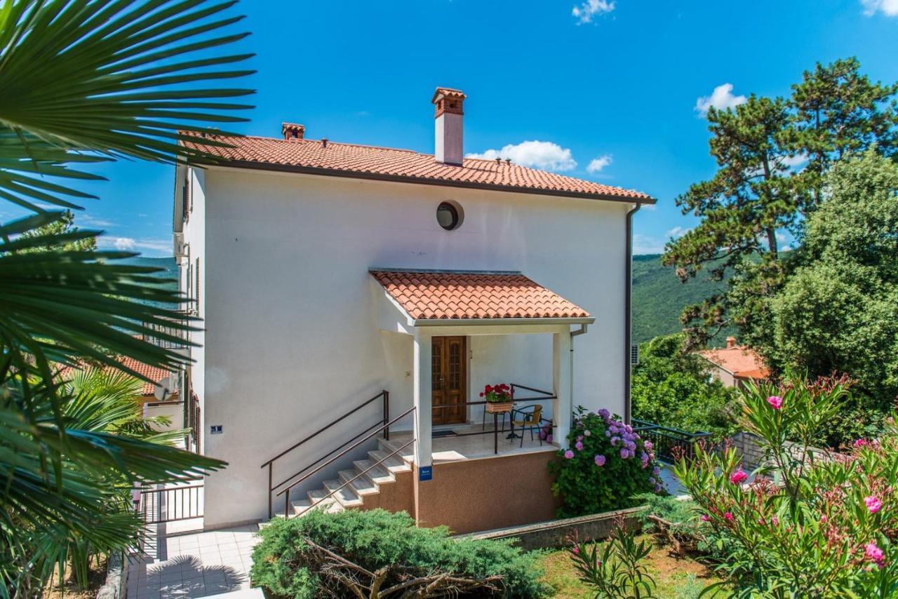 Apartments Pino Rabac Exterior photo